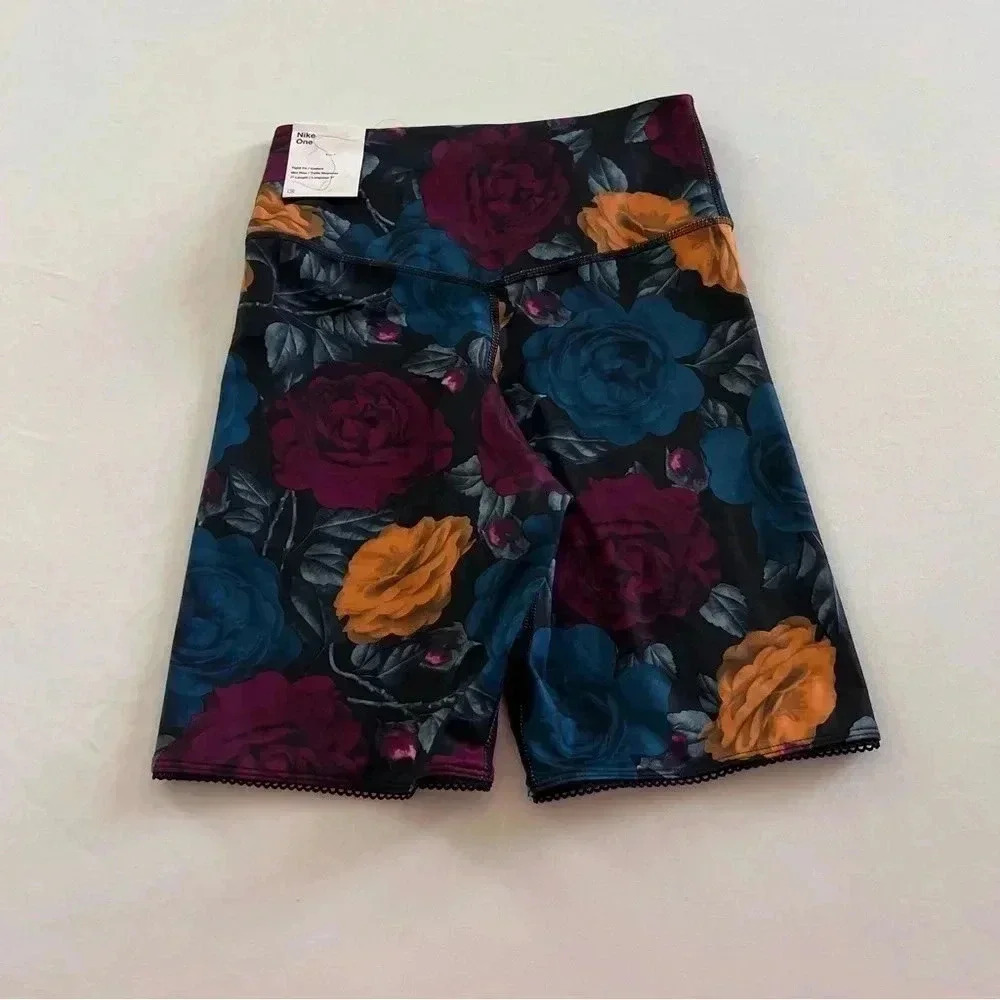 NWT Nike Women's One Icon Clash 7" Mid-Rise Printed Training Short - Picture 4 of 8